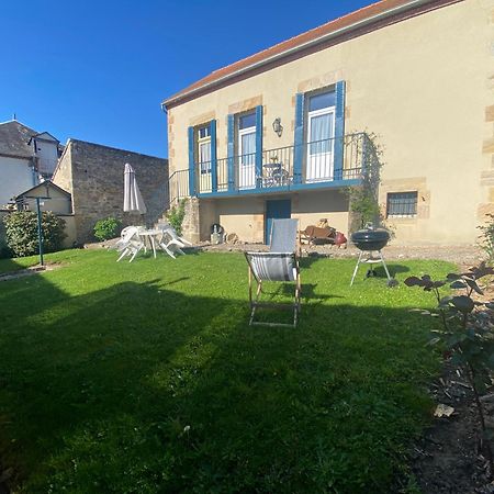 Studio Logis Les Roses Bourbon-lʼArchambault Eksteriør billede