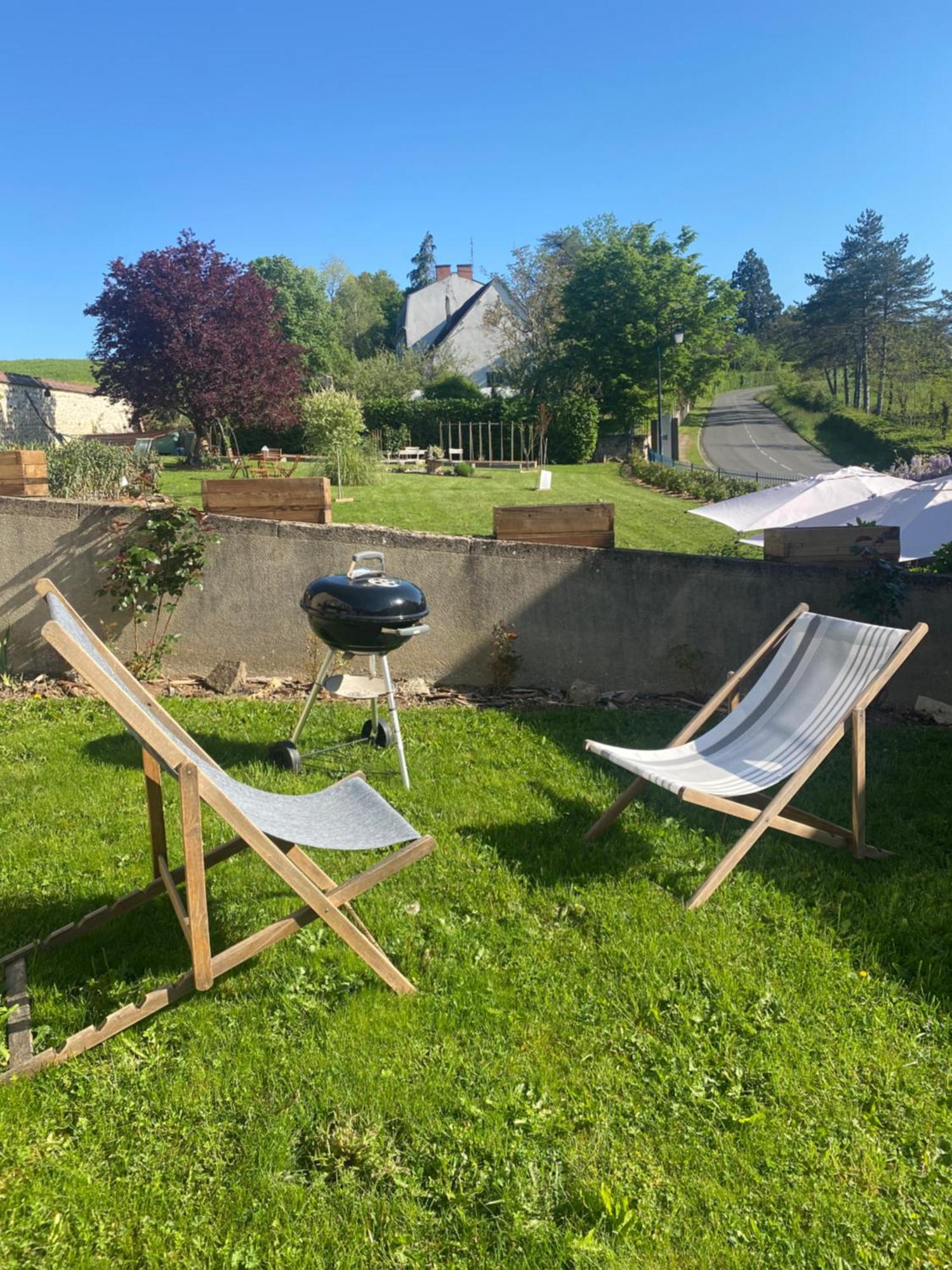 Studio Logis Les Roses Bourbon-lʼArchambault Eksteriør billede